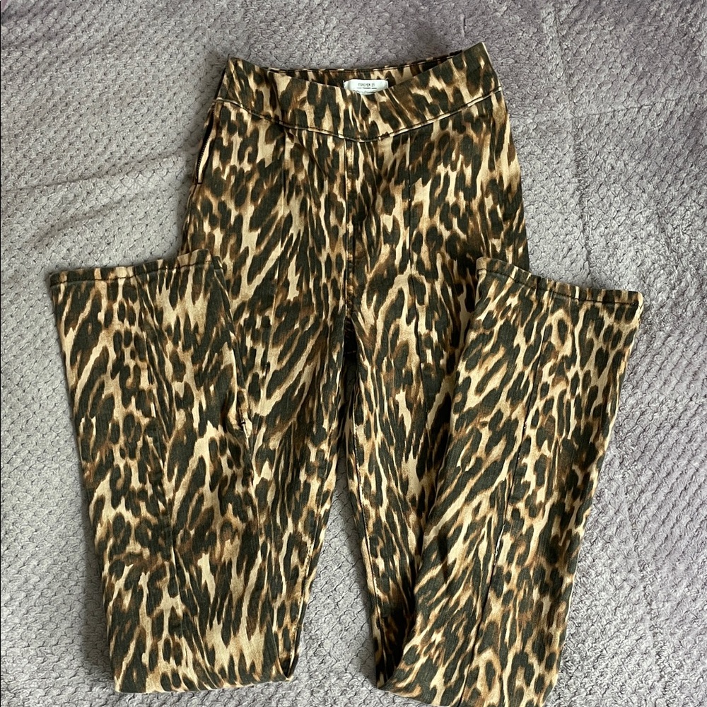 Leopard Print High Waisted Jeans Size 24